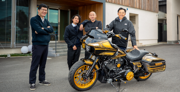 スズキ&アソシエイツ(株)